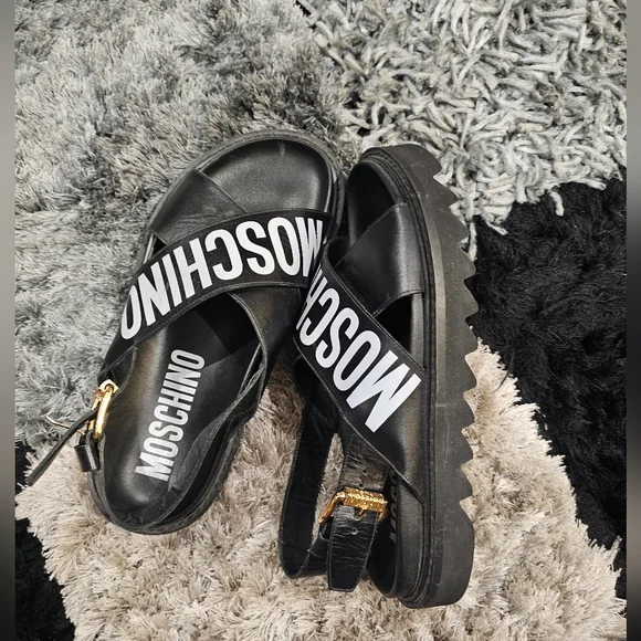 Authentic Moschino Black Slide Sandals with Bold Branding (Unisex) W-8 ,M- 6.5/7 - Picture 8 of 9